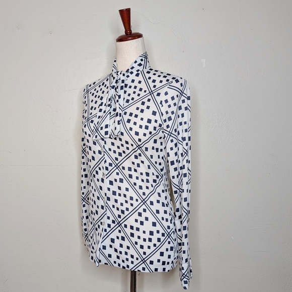 VTG 70s Montgomery Ward Blue and White Geometric Print Tie Neck Blouse Size 10 - Picture 3 of 7